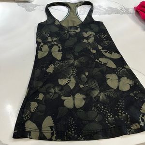 Lululemon tank